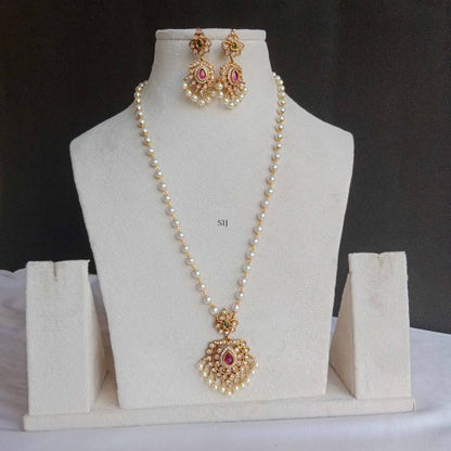 Diamond Pendant Set In Pearl Chain
